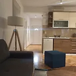 Zo Makarska