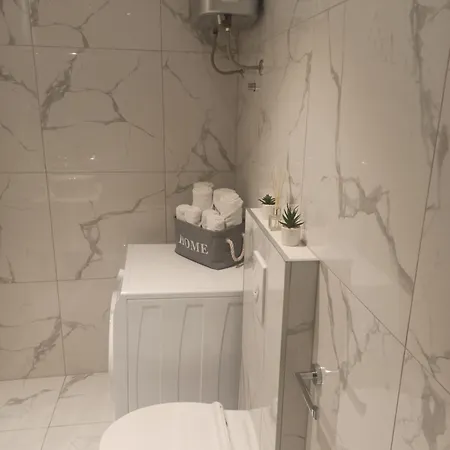Apartament Zo *