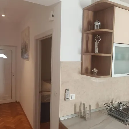 Zo Apartment