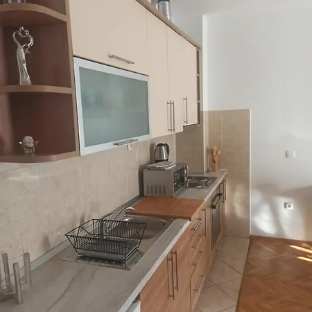 Zo Apartment *
