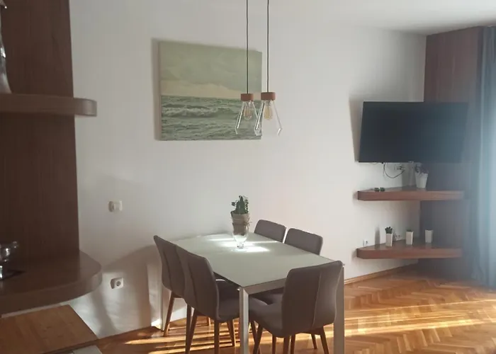 Zo 公寓 马卡尔斯卡