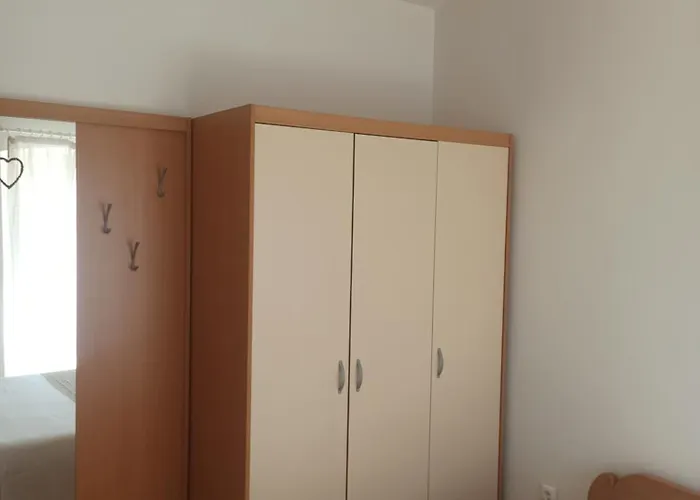 Zo Lägenhet Makarska